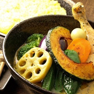 イエロー - 料理写真:チキン野菜カリー　　