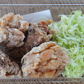 鶏の白石 - ビット スター カジノ写真:唐揚げ弁当