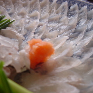 パチンコ 最速 - 料理写真:ふぐの刺身