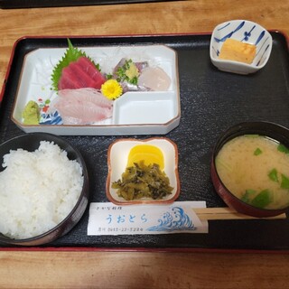 うおとら - 料理写真:刺身定食(税込1,350円)